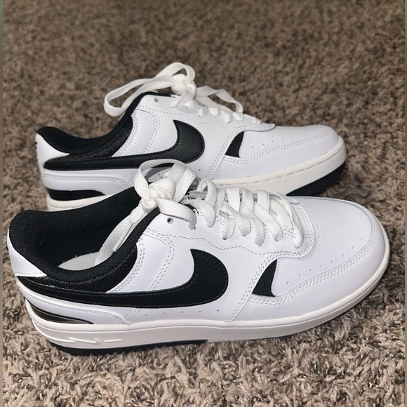 Women’s Nike Gamma Force Women’s 7.5 NWT - Picture 3 of 6